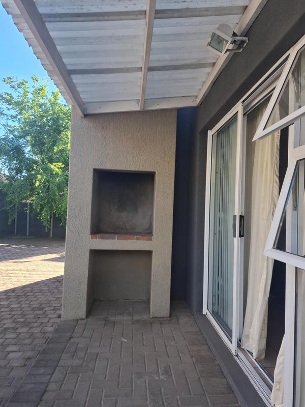 To Let 2 Bedroom Property for Rent in Viking Village Western Cape